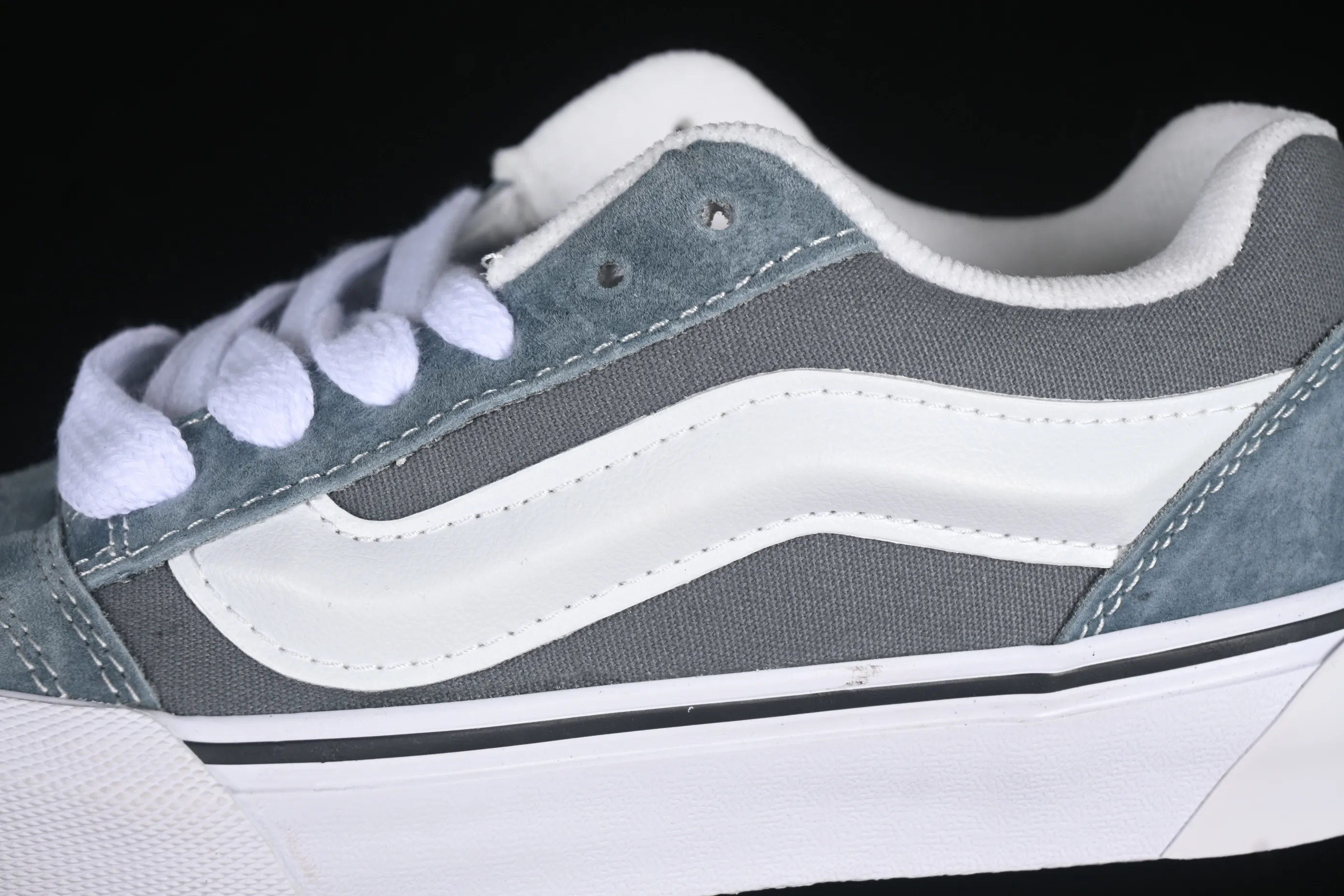 All categories Vans Vans series Vans Low Vans low-top Vans Knu Skool Vans low-top retro casual fat bread shoes VN0009QC6BT